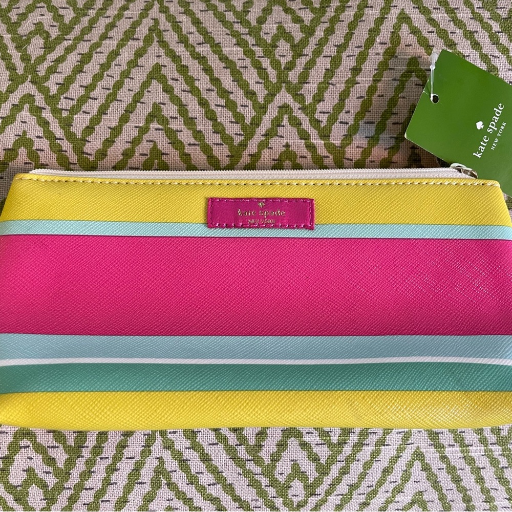 Kate Spade makeup bag NWT (never used)